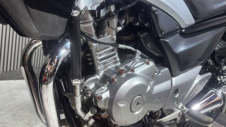 Suzuki Inazuma GW 2013 ONLY 12K NEW MOT WARRANTY 250CC COMMUTER BIKE 32