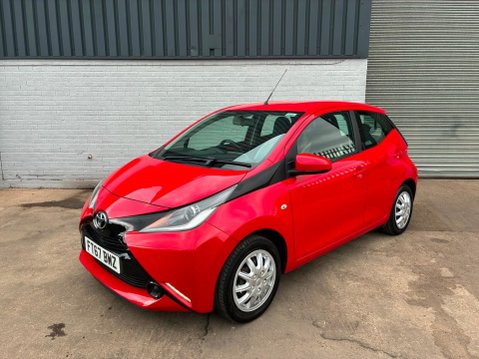 Toyota Aygo 1.0 VVT-i x-play Euro 6 5dr 3