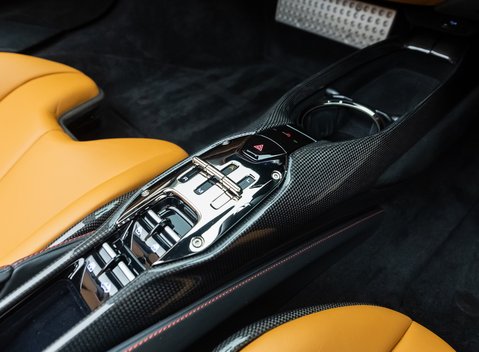 Ferrari SF90 Spider 24