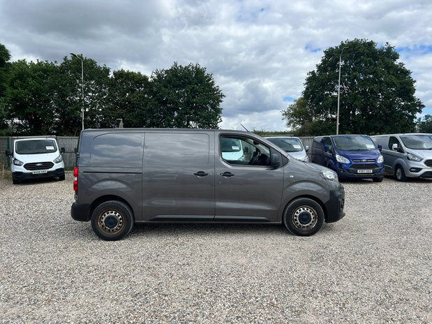 Peugeot Expert MWB L2H1 (SOLD) Low Roof Professional 3100 Air Con Sensors Cam EURO 6 NO VA 5