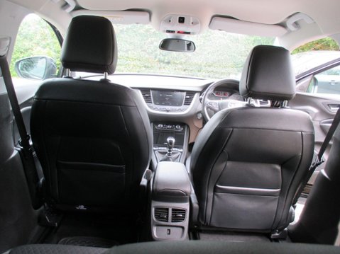 Vauxhall Grandland X 1.2 Turbo Tech Line Nav Euro 6 (s/s) 5dr 32