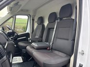 Peugeot Boxer 333 L1 H1 120 ps BlueHdi Professional - Sat Nav & Air Con 3