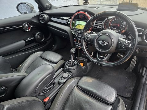 Mini Hatch JOHN COOPER WORKS 17