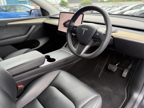 Tesla Model Y (Dual Motor) Long Range SUV 5dr Electric Auto 4WDE (384 bhp) 3