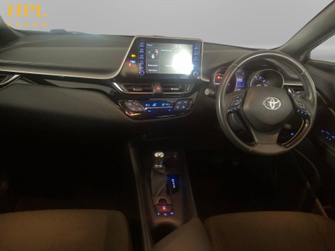 Toyota C-HR 1.8 VVT-h Icon SUV 5dr Petrol Hybrid CVT Euro 6 (s/s) (122 ps) Air Con - Al 18