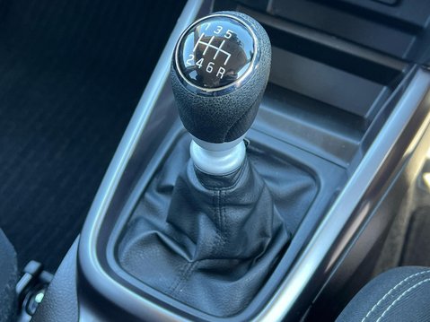 Suzuki Vitara SZ-T BOOSTERJET MHEV 34