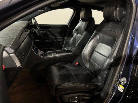 Jaguar XF D V6 S 16