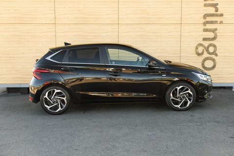 Hyundai i20 T-GDI PREMIUM MHEV 13