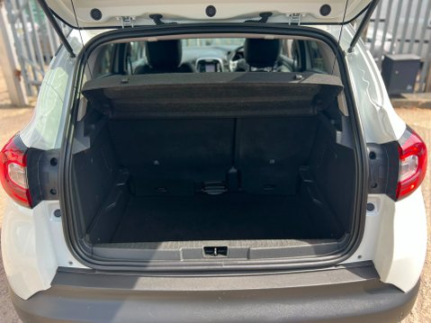 Renault Captur SIGNATURE X NAV DCI 17