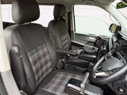 Volkswagen Transporter 2.0 Transporter SE TDI Semi-Auto 5dr 14