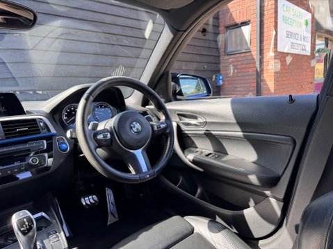 BMW 1 Series 3.0 M140i Shadow Edition Auto 5dr 25