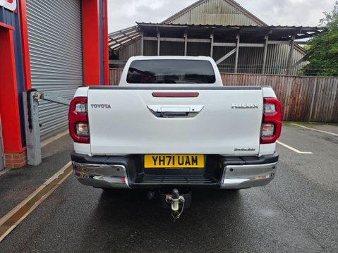 Toyota Hilux INVINCIBLE 4WD D-4D DCB 7