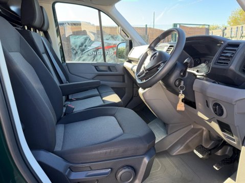 Volkswagen Crafter 2.0 TDI CR35 Trendline FWD MWB Euro 6 (s/s) 5dr 8