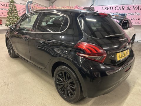 Peugeot 208 ALLURE 7