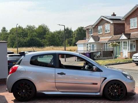 Renault Clio 2.0 VVT Renaultsport 3dr 11