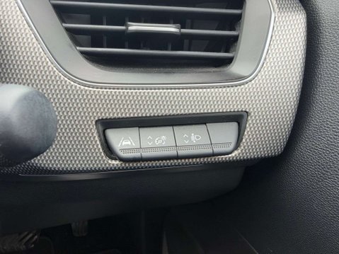 Renault Arkana 1.6 E-TECH techno SUV 5dr Petrol Hybrid Auto 2WD Euro 6 (s/s) (145 ps) 21