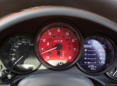 Porsche 911 (991.2) Carrera 4 GTS 17