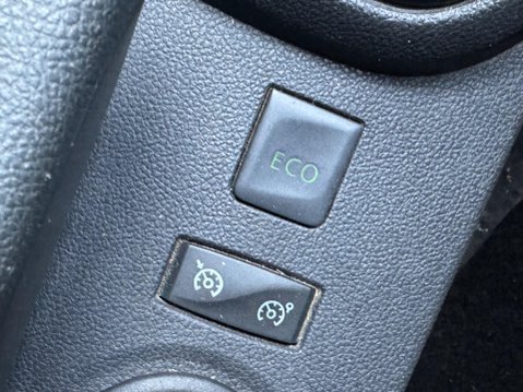 Renault Captur 1.5 dCi ENERGY Iconic EDC Euro 6 (s/s) 5dr 23