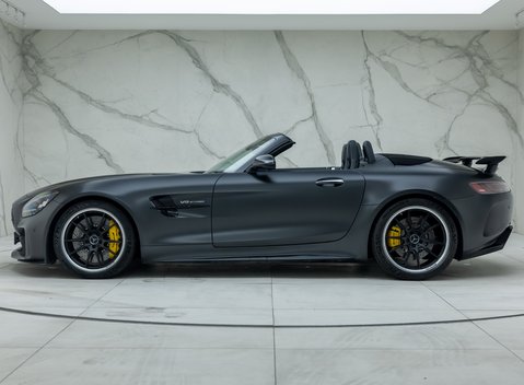 Mercedes-Benz AMG GT R Roadster 6
