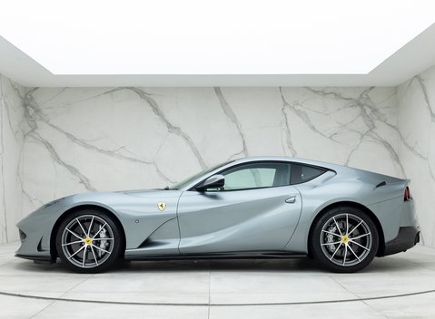 Ferrari 812 Superfast 2