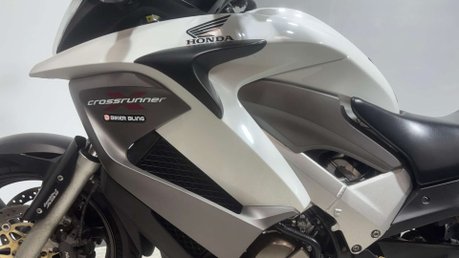 Honda VFR 2011 ONLY 22K NEW MOT SERVICED TOP BOX TOURER 800CC 15