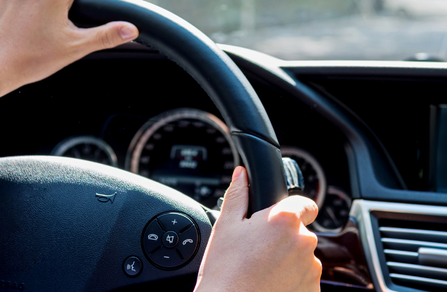 5 Things you Should Not do in Your Car