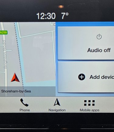 Ford Ecosport TITANIUM.. 5 SERVICES..LEATHER SEATS..REVERSING CAMERA..SAT NAV..BLUETOOTH 3