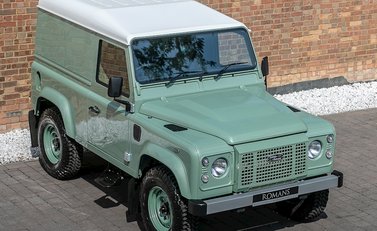 Land Rover Defender 90 Heritage Hard Top 8