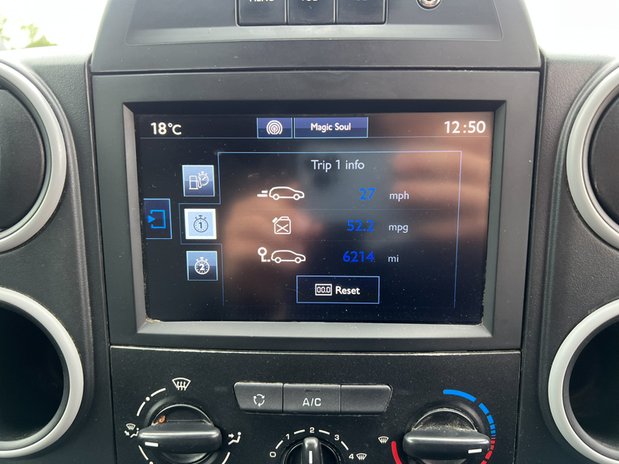Peugeot Partner SWB L1H1 Low Roof Professional Air Con EURO 6 NO VAT 33