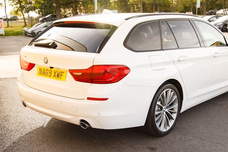 BMW 5 Series 520D XDRIVE SE TOURING