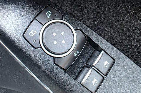 Ford Fiesta 1.0T TITANIUM 5 DOOR.. LOOK! ONLY 24000 MILES! SAT NAV! BLUETOOTH! 19