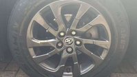 Toyota Prius 1.8 VVT 8.8kWh Business Edition Plus Hatchback 5dr Petrol Plug-in Hybrid CV 9