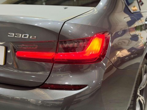 BMW 3 Series 2.0 330e 12kWh M Sport Saloon 4dr Petrol Plug-in Hybrid Auto Euro 6 (s/s) ( 38