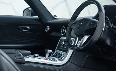 Mercedes-Benz SLS AMG 14