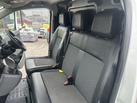 Vauxhall Vivaro L2H1 2900 DYNAMIC S/S 19