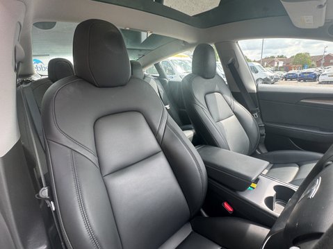 Tesla Model 3 Standard Range Plus Saloon 4dr Electric Auto RWD (241 bhp) 11