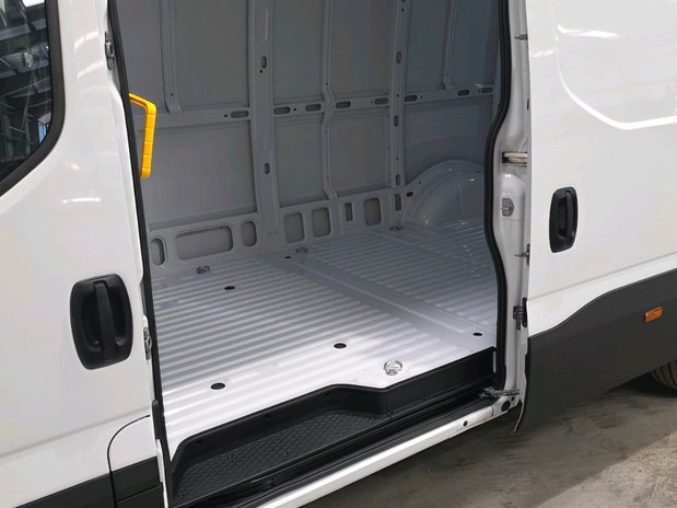 Iveco Daily 35S14 Manual Comfort 4100 Panel Van 13