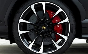 Lamborghini Urus 8