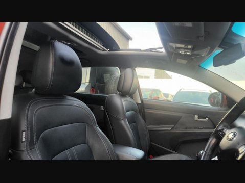 Kia Sportage CRDI 3 SAT NAV 19