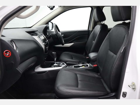 Nissan Navara 2.3 Navara Tekna dCi Auto 4WD 5dr 37