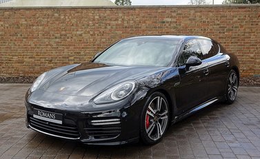 Porsche Panamera Turbo 30