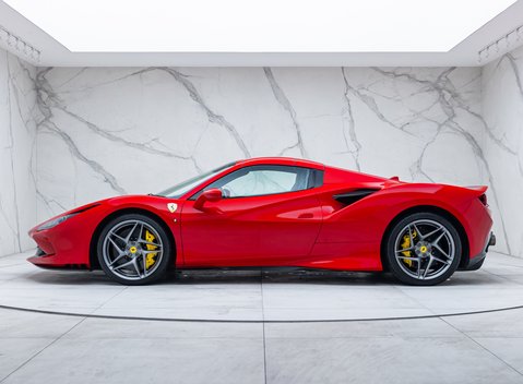 Ferrari F8 Spider 5