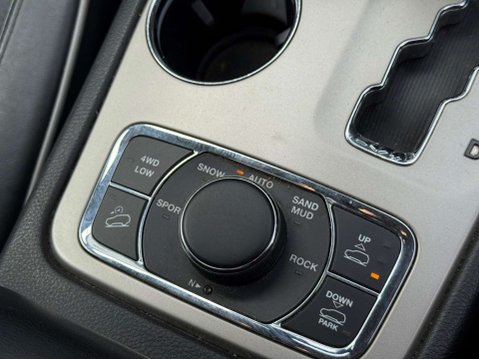 Jeep Grand Cherokee 3.0 V6 CRD Overland Auto 4WD Euro 5 5dr 84