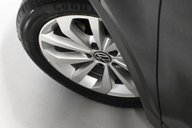 Volkswagen T-Roc 1.5 T-Roc Style TSI Semi-Auto 5dr 39