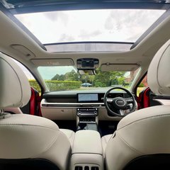 Hyundai TUCSON T-GDI ULTIMATE 1