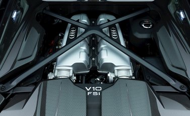 Audi R8 V10 Performance Carbon Black 28
