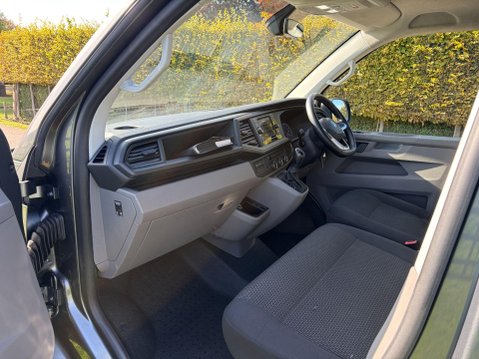 Volkswagen Transporter 2.0 TDI T30 Highline Panel Van 5dr Diesel DSG FWD LWB Euro 6 (s/s) (150 ps) 42