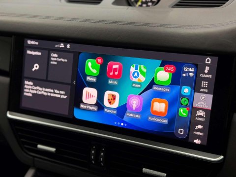 Porsche Cayenne 3.0 V6 E-Hybrid 14kWh SUV 5dr Petrol Plug-in Hybrid TiptronicS 4WD Euro 6 ( 38