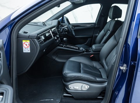 Porsche Macan GTS 18