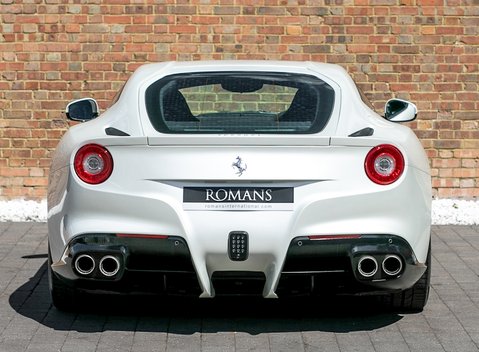 Ferrari F12 Berlinetta 5